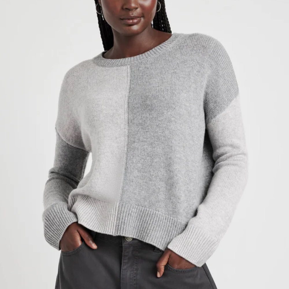Splendid Two-Tone Wool and Cashmere Sweater